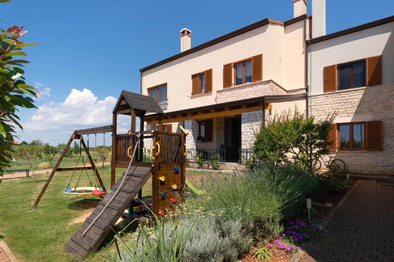 Holiday Home Maslina Πόρετς Εξωτερικό φωτογραφία