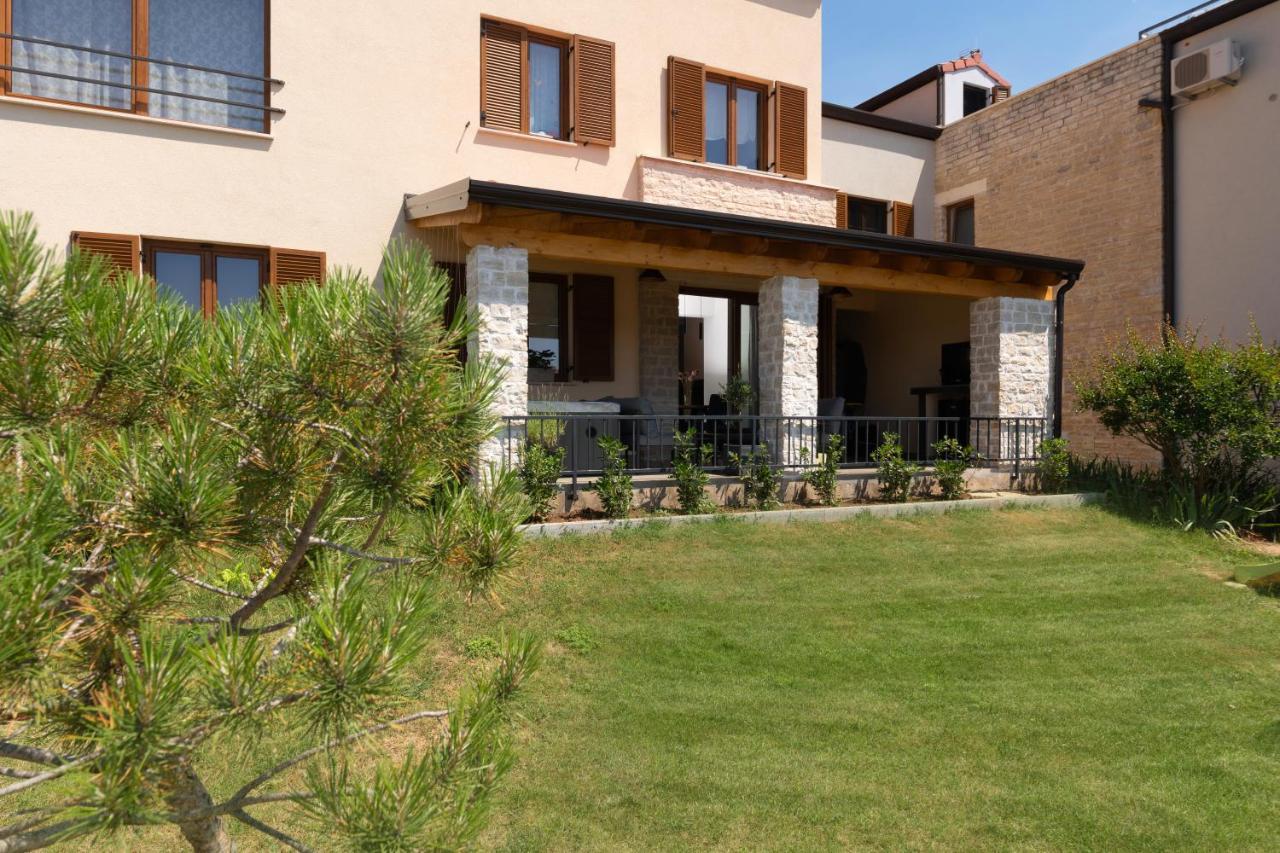 Holiday Home Maslina Πόρετς Εξωτερικό φωτογραφία